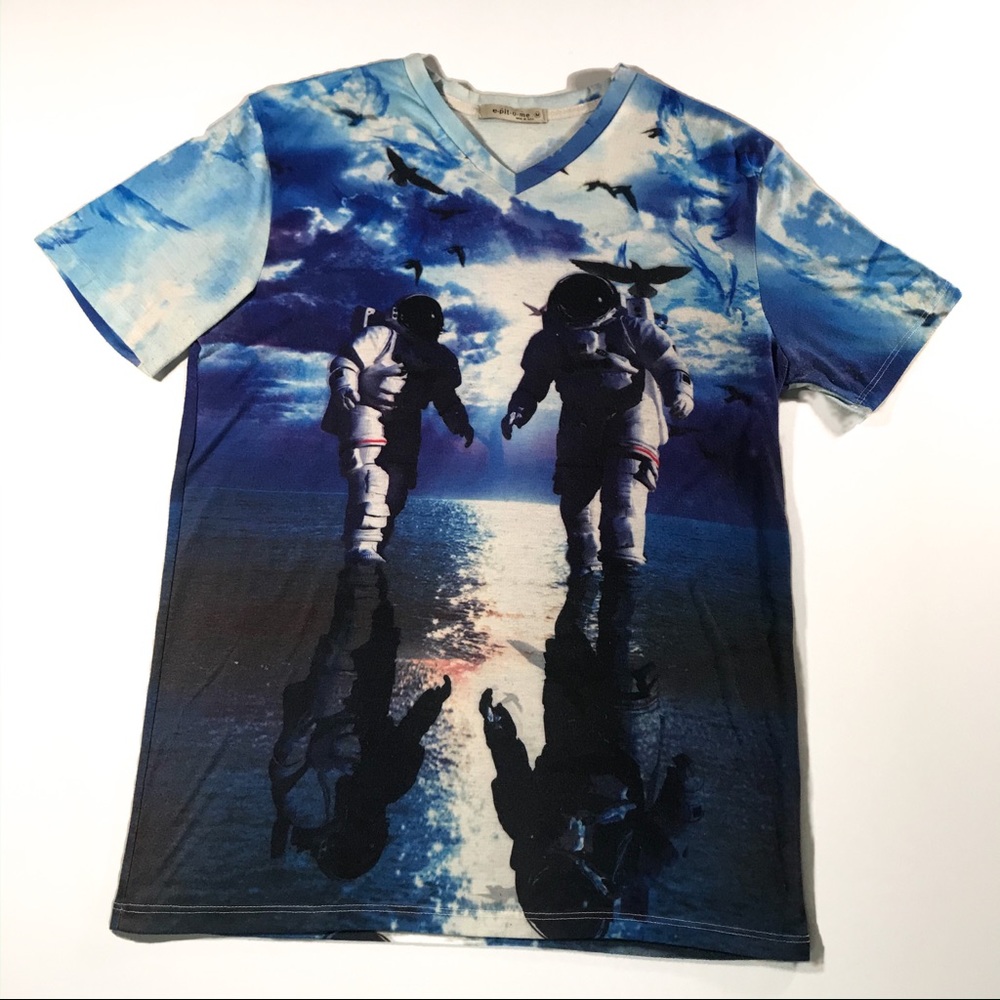 Epitome Astronaut Graphic Design Medium T-shirt
